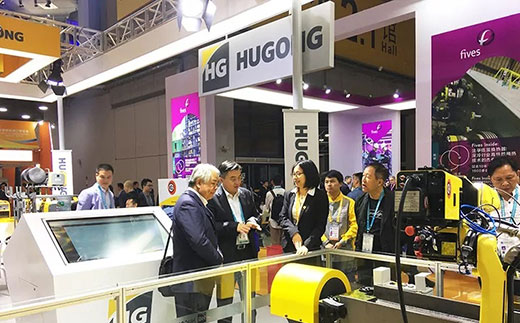 第二届进博会广东省茂名市常务副市长莅临欧博abg官网意大利CEA展位